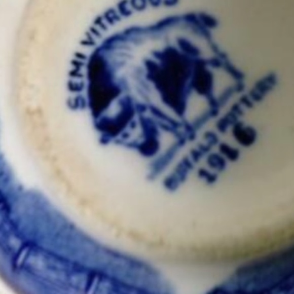 Vintage, Rare, Buffalo Pottery, 12-pc Blue Willow Snack-Dinner Set - Picture 5 of 12